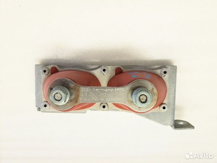 Кронштейн глушителя Audi A8 D3