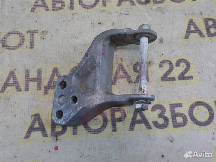 Кронштейн опоры двигателя Mitsubishi Lancer 10 (C