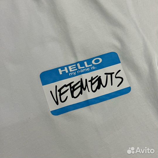 Футболка vetements hello my name is белая