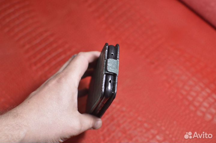 Кожаный чехол на телефон ручной работы