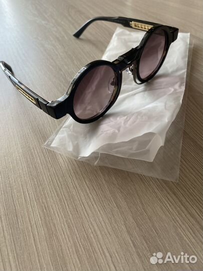 Солнечные очки женские
