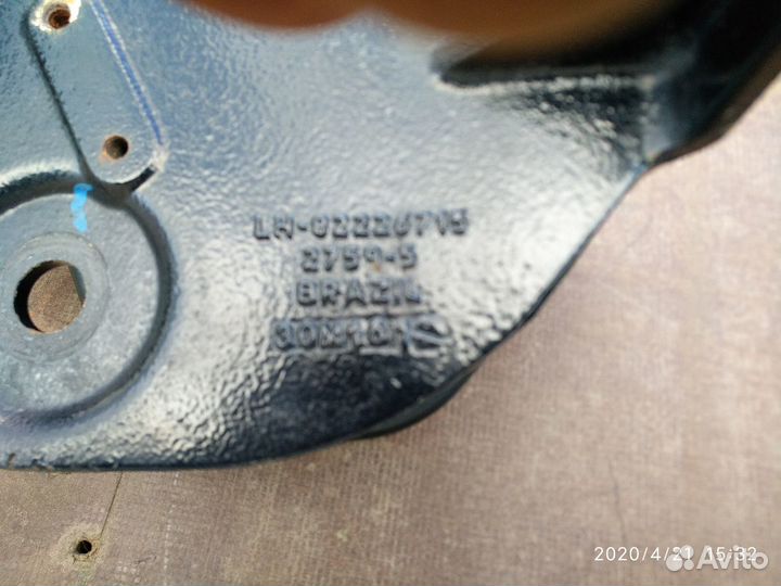 82226715 LH Кронштейн кабины Renault range gama T