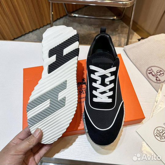 Кроссовки (39-45) для ярких и динамичных образов