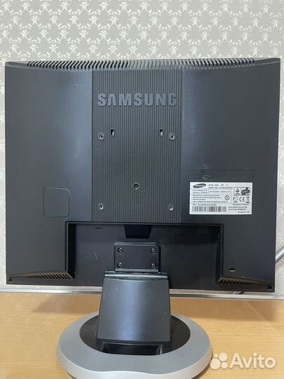 Монитор Samsung SyncMaster 920N 1280x1024