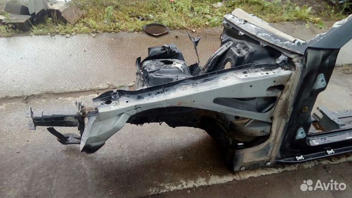 Лонжерон левый Mercedes-Benz CLS W219