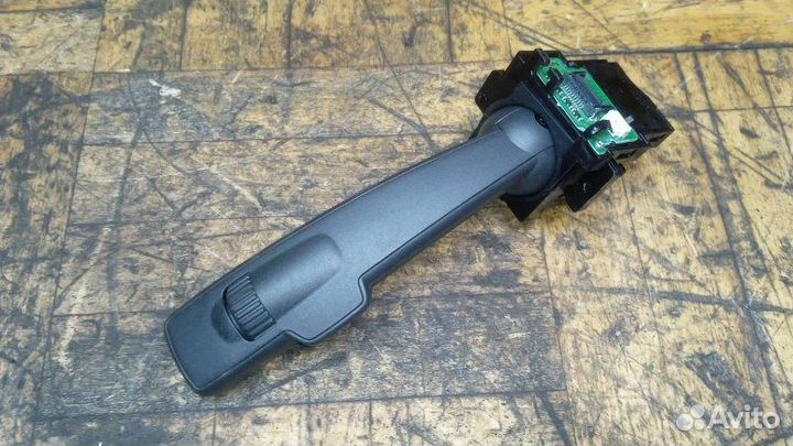 Переключатель поворотов подрулевой Volvo V40 2019