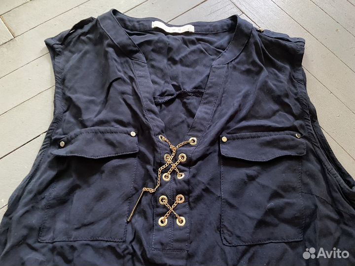 Блуза без рукавов