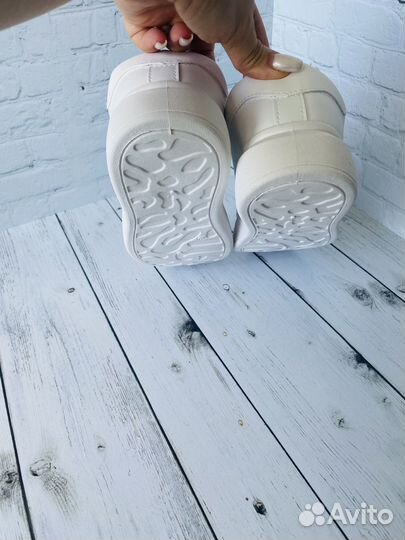 Кроссовки детские