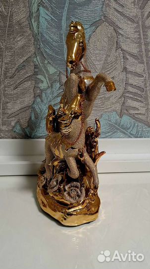 Лошадь керамическая интерьерная статуэтка