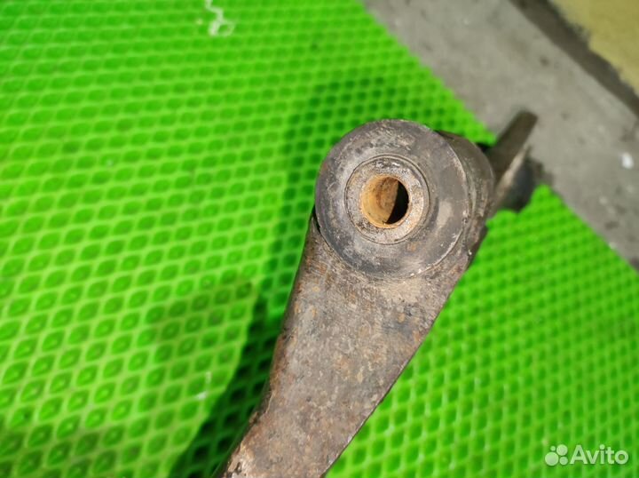 Рычаг подвески правый Nissan note E11