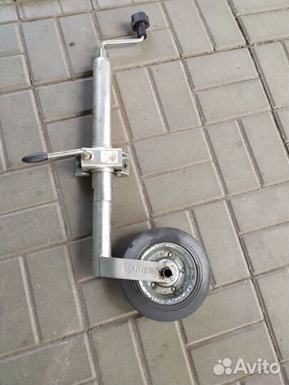 Опорное колесо на прицеп