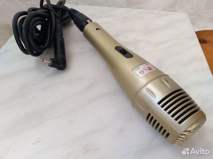 Динамический микрофон LG DM-460 для караоке