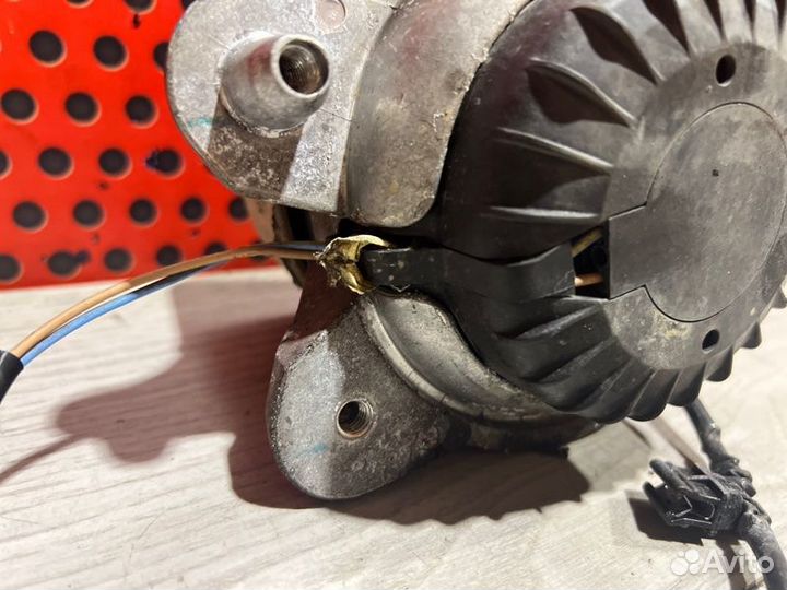 Подушка крепления двигателя Mercedes-Benz S W222