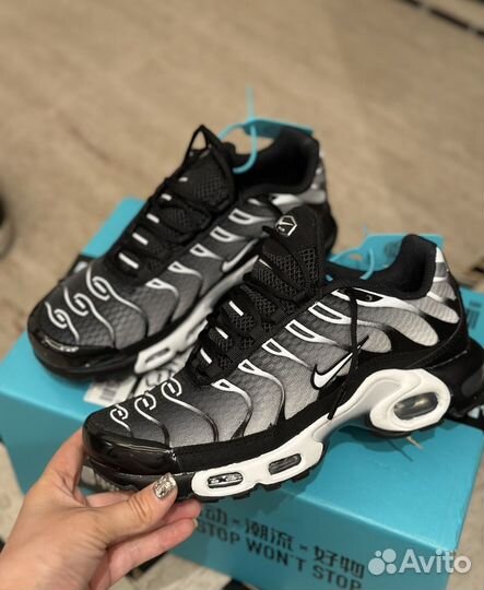 Кроссовки Nike Air Max Tn Plus оригинал