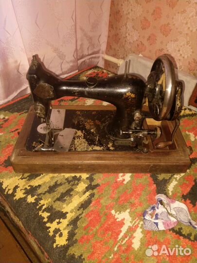 Швейная машинка зингер ручная