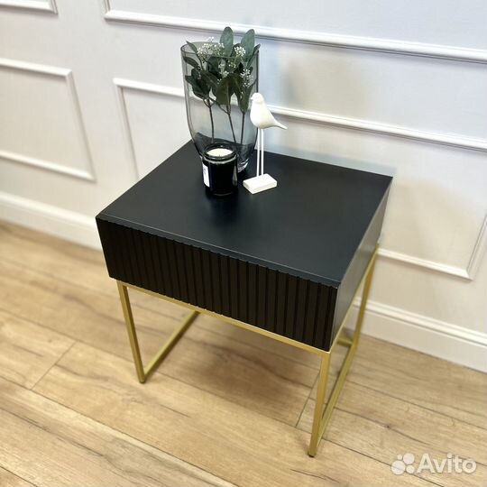 Тумба напольная черная в спальню