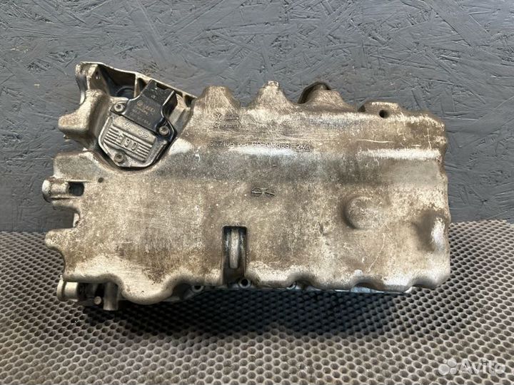 Поддон двигателя Volkswagen Golf R MK5 cdlc 2012