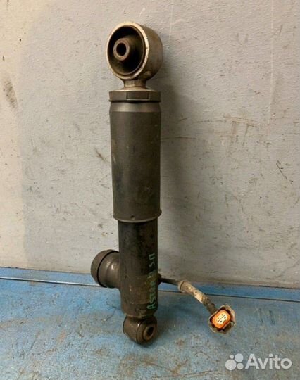 Амортизатор задний Opel Astra H