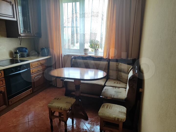 2-к. квартира, 52 м², 8/12 эт.