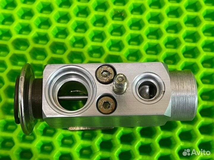 Клапан кондиционера Mercedes-Benz S320 W140