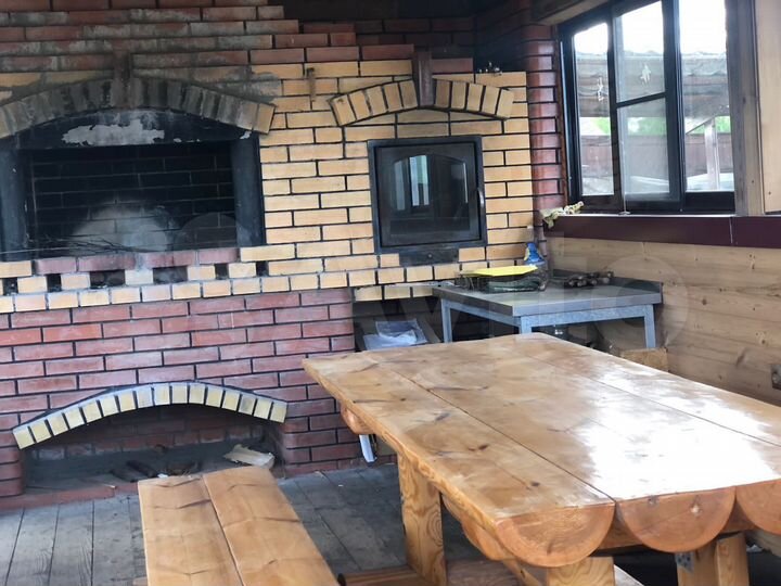 Дом 200 м² на участке 15 сот.