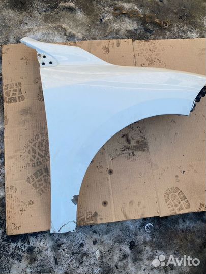Крыло переднее правое Renault Megane 3