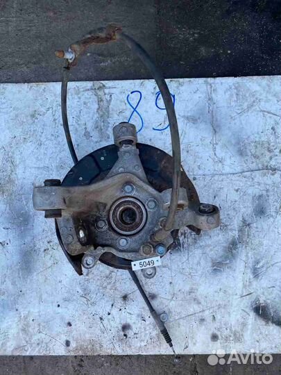 Кулак задний правый Infiniti Q50