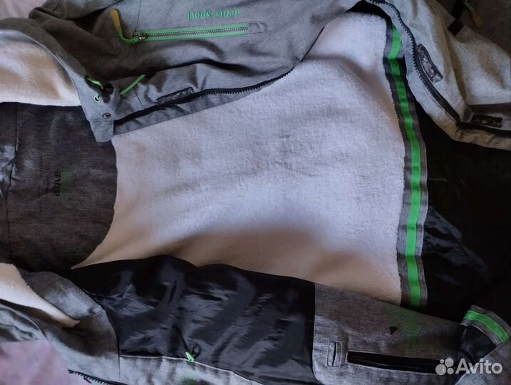 Куртка демисезонные брендовая