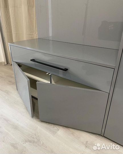 Распашной шкаф