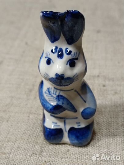 Статуэтка фарфор