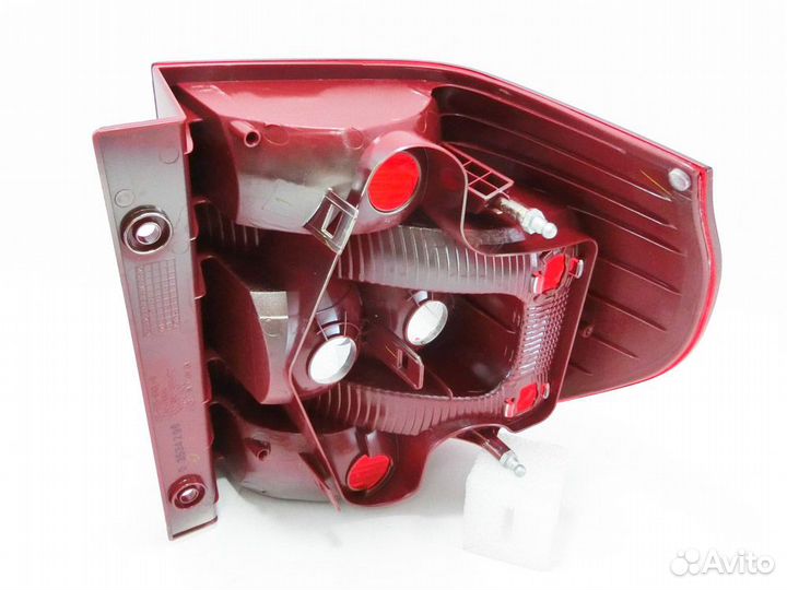 Фонарь левый задний в крыло Skoda Yeti