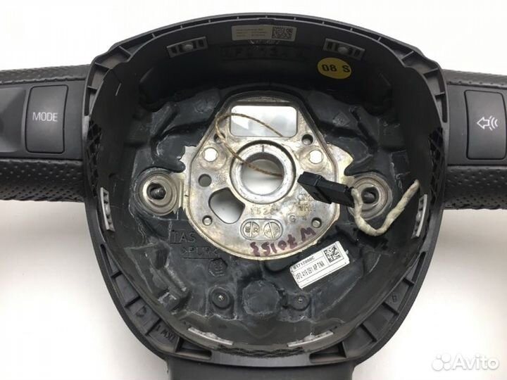 Руль Audi A6 4F2 BDW 2007
