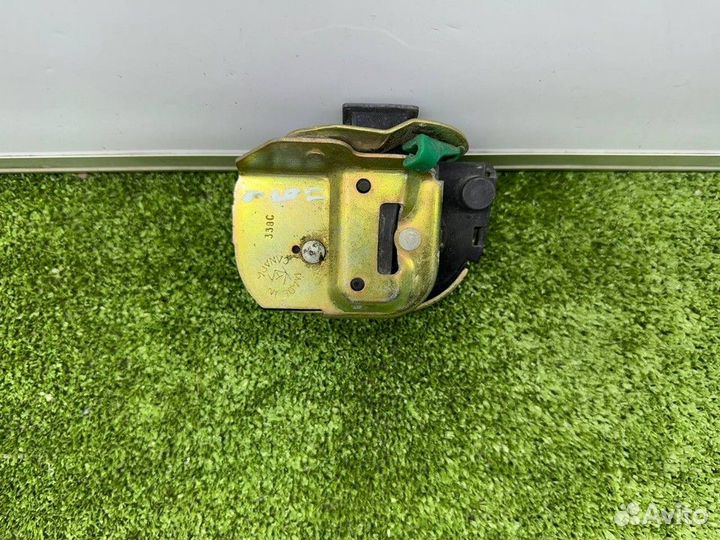 Замок двери задней правой Chrysler Voyager III 155146