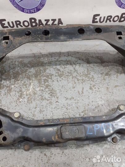 Передний подрамник Mercedes W210