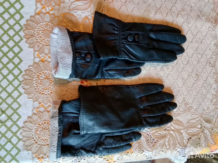 Женские кожаные перчатки