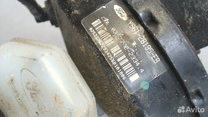 Цилиндр тормозной главный Ford Fiesta, 2000