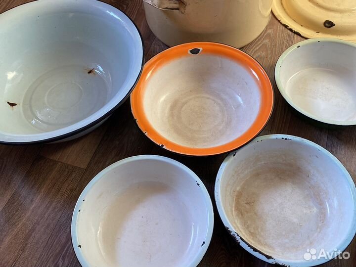 Эмалированный тазы,кастрюли