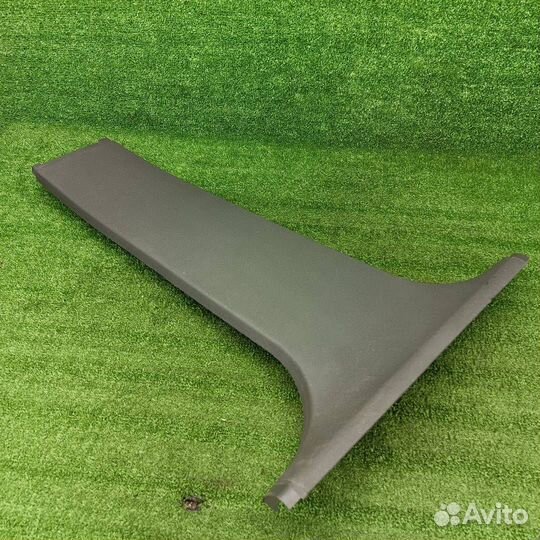 Обшивка центральной стойки левая нижняя Ford Focus