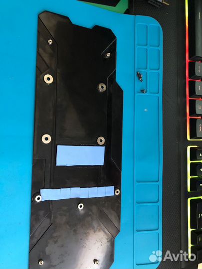 Продам Gtx 1080 gigabyte (Обслуженную)