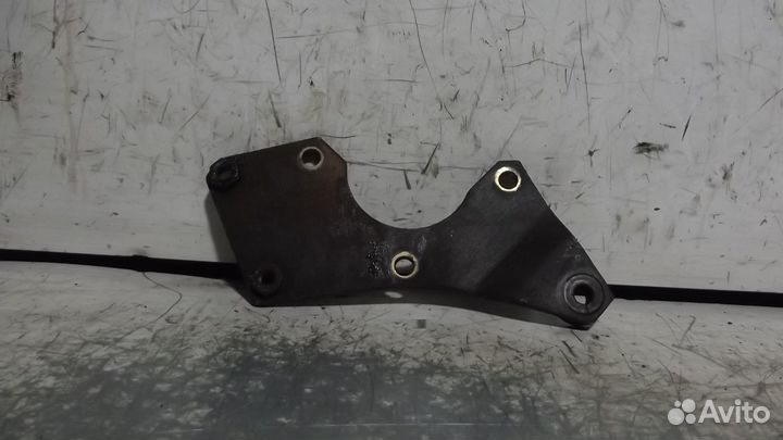 Ауди 80 Кронштейн насоса гидроусилителя