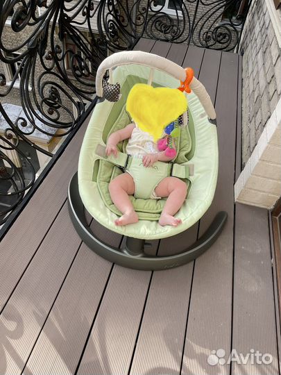 Шезлонг детский Nuna Leaf Curv