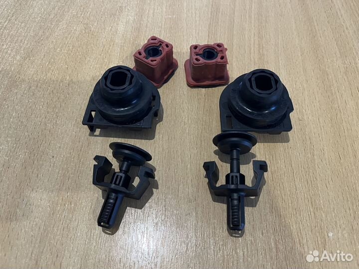 Фиксаторы радиаторной кассеты mercedes новые