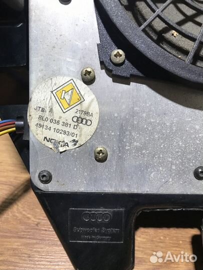 Сабвуфер Audi A3