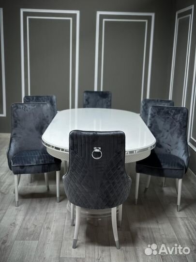 Стулья кухонныеи стол