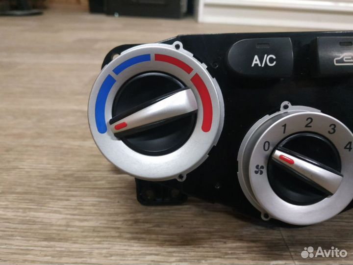 Блок управления отопителем Hyundai Verna 06-10