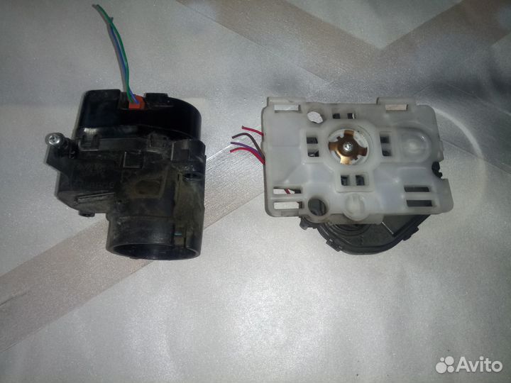 Зеркальный элемент (8793133A11) Toyota Camry