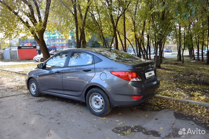 Hyundai Solaris 1.6 AT, 2011, 175 000 км