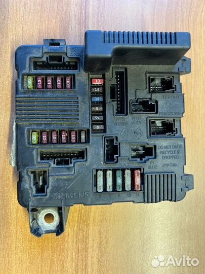 Блок предохранителей Renault Megane LB1B K4M 2006