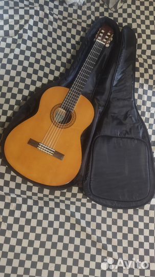 Классическая гитара yamaha C40