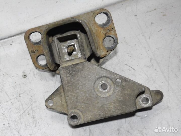 Кронштейн двигателя опора 1.4 Рено Симбол 1